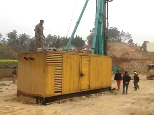 东乡如何判断水冷式机油散热器密封件是否需要更换？